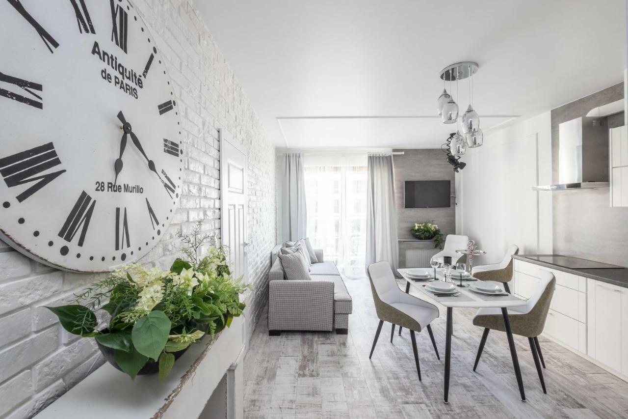 Good Time Apartment Business Center Varşovia Exterior foto